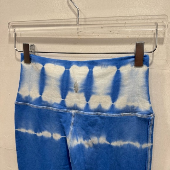 Free People Movement Tie Dye Essentia Legging Blue Small Loungewear Casual Comfy - Picture 4 of 8